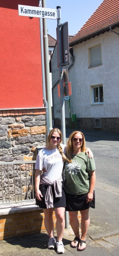 Neva und Juanette Griffin in der Kammergasse